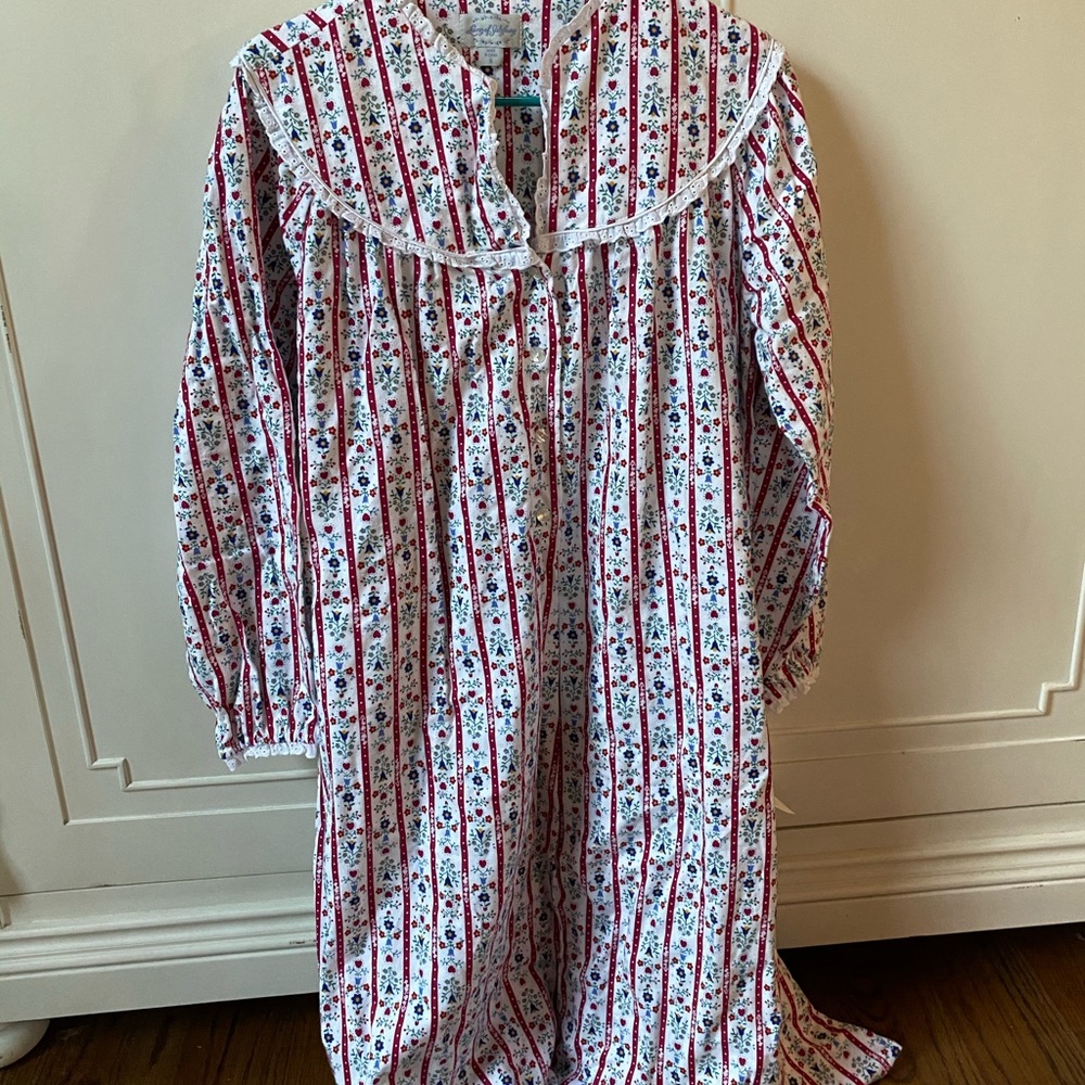 Women's Lanz of Salzburg Sleepwear